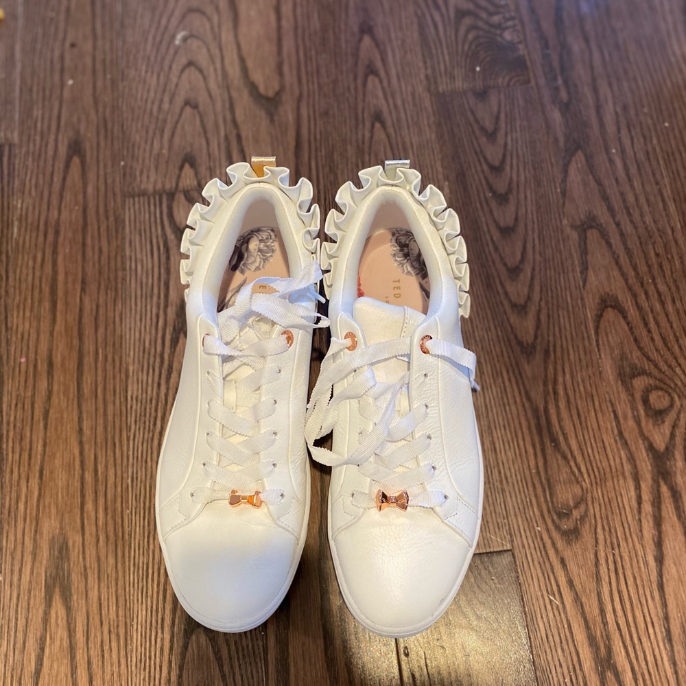 Ted Baker Astrina Ruffle detail trainers Size 9.5